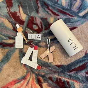 ILIA illuminator stick in SUMMERTIME with Ilia pins